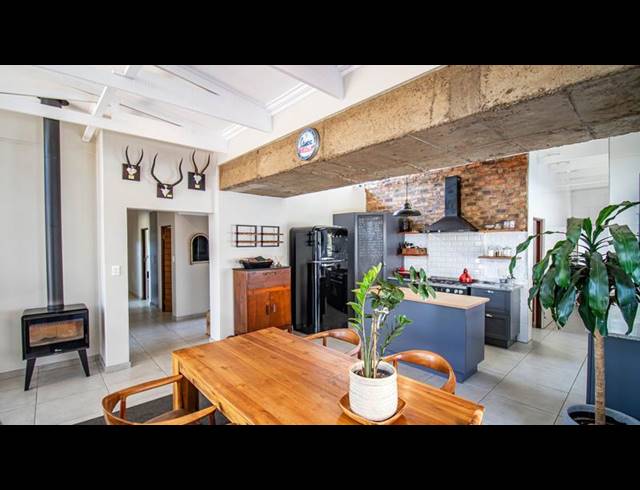 3 BEDROOM HOUSE FOR SALE IN MIDSTREAM ESTATE